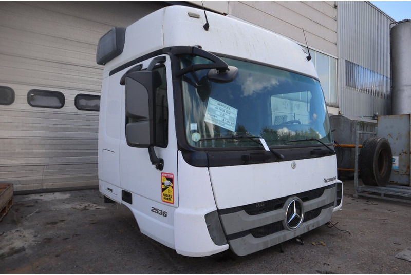 Mercedes-Benz ACTROS F04 MP3 - Kabīne un interjers - Kravas automašīna: foto 3 Mercedes-Benz ACTROS F04 MP3 - Kabīne un interjers - Kravas automašīna: foto 3