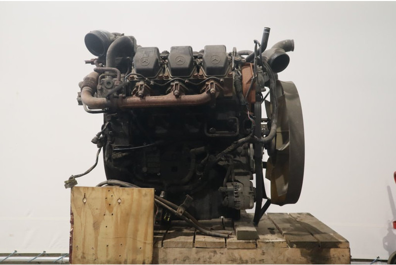 Mercedes-Benz OM501LA EURO3 410PS - Dzinējs - Kravas automašīna: foto 1 Mercedes-Benz OM501LA EURO3 410PS - Dzinējs - Kravas automašīna: foto 1