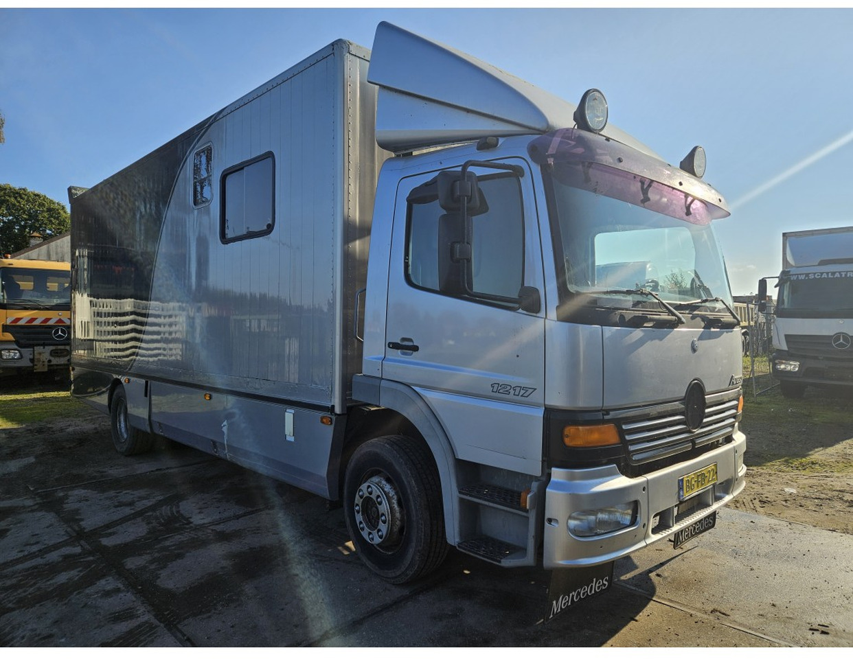 Mercedes Atego 1217 L 4x2 Horse transport Dutch Truck - Zirgu kravas automašīna: foto 4 Mercedes Atego 1217 L 4x2 Horse transport Dutch Truck - Zirgu kravas automašīna: foto 4
