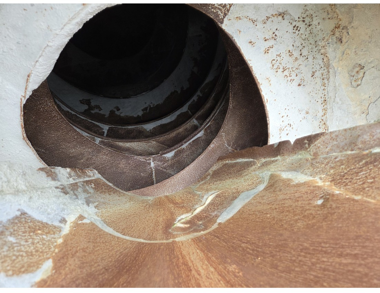 Renault C430 8X4 CONCRETE MIXER MANUAL GEARBOX - Betonvedējs: foto 5 Renault C430 8X4 CONCRETE MIXER MANUAL GEARBOX - Betonvedējs: foto 5