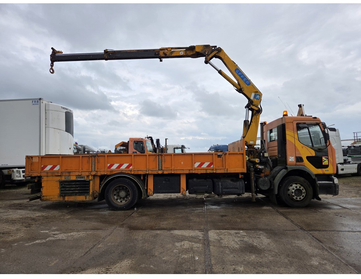 Renault Premium 300 MECHANICAL PUMP OPEN BOX COMPRESSOR CRANE EFFER 140/2S - Bortu kravas automašīna/ Platforma, Kravas auto ar manipulatoru: foto 4 Renault Premium 300 MECHANICAL PUMP OPEN BOX COMPRESSOR CRANE EFFER 140/2S - Bortu kravas automašīna/ Platforma, Kravas auto ar manipulatoru: foto 4