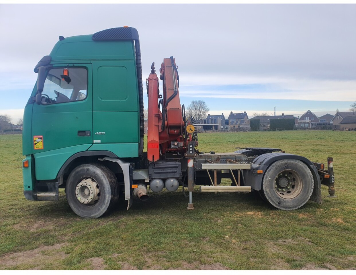 VOLVO FH 420 4X2 EURO 3 CRANE EFFER 25T 13M REMOTE CONTROL MANUAL RETARDER - Vilcējs: foto 3 VOLVO FH 420 4X2 EURO 3 CRANE EFFER 25T 13M REMOTE CONTROL MANUAL RETARDER - Vilcējs: foto 3