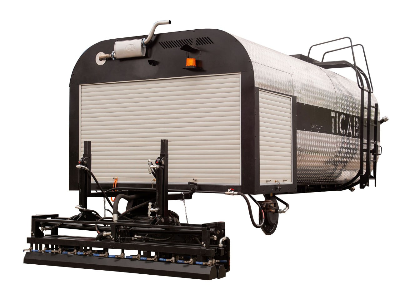 TICAB Аutonomous Asphalt Sprayer 8000 L, Asphalt Distributor, Manufacturer - Betona sūknis: foto 2 TICAB Аutonomous Asphalt Sprayer 8000 L, Asphalt Distributor, Manufacturer - Betona sūknis: foto 2