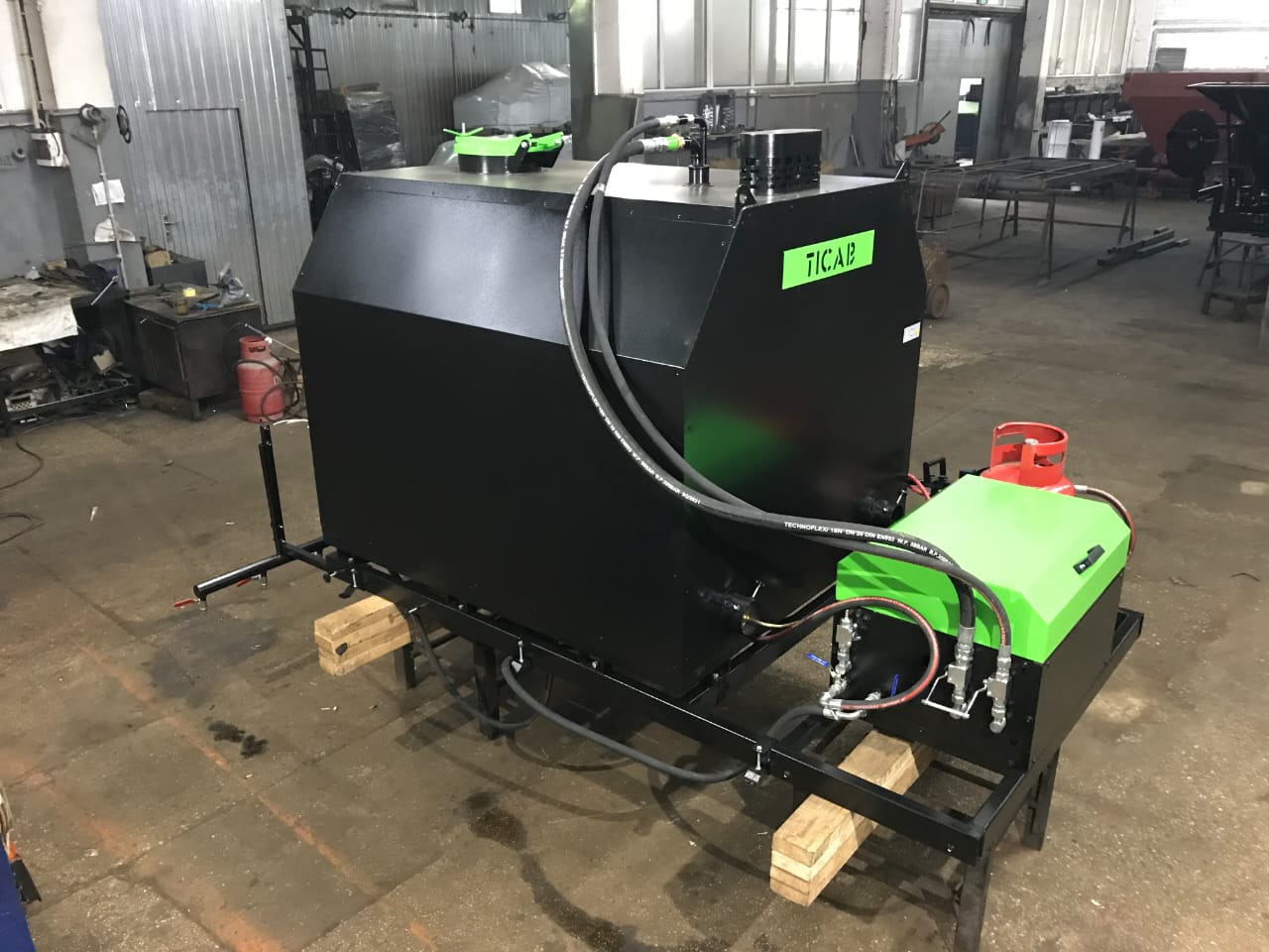 TICAB Manufacturer, Bitumen Sprayer, Asphalt Distributor, 2000L - Gudronators: foto 2 TICAB Manufacturer, Bitumen Sprayer, Asphalt Distributor, 2000L - Gudronators: foto 2