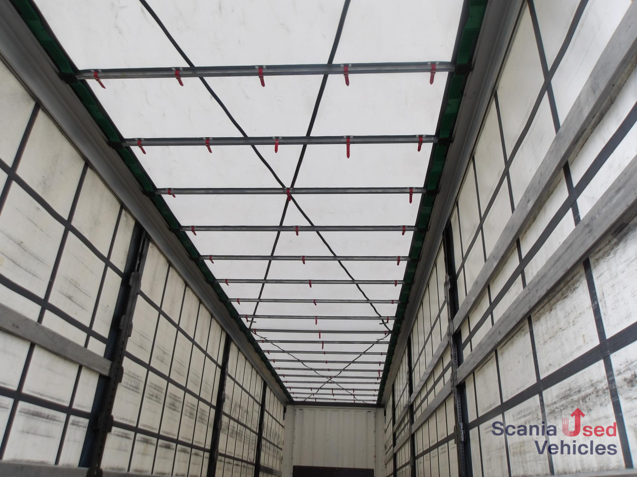 KRONE SD - MEGA - LIFTACHSE - EDSCHA - Werkzeugkiste - Tenta puspiekabe: foto 4 KRONE SD - MEGA - LIFTACHSE - EDSCHA - Werkzeugkiste - Tenta puspiekabe: foto 4