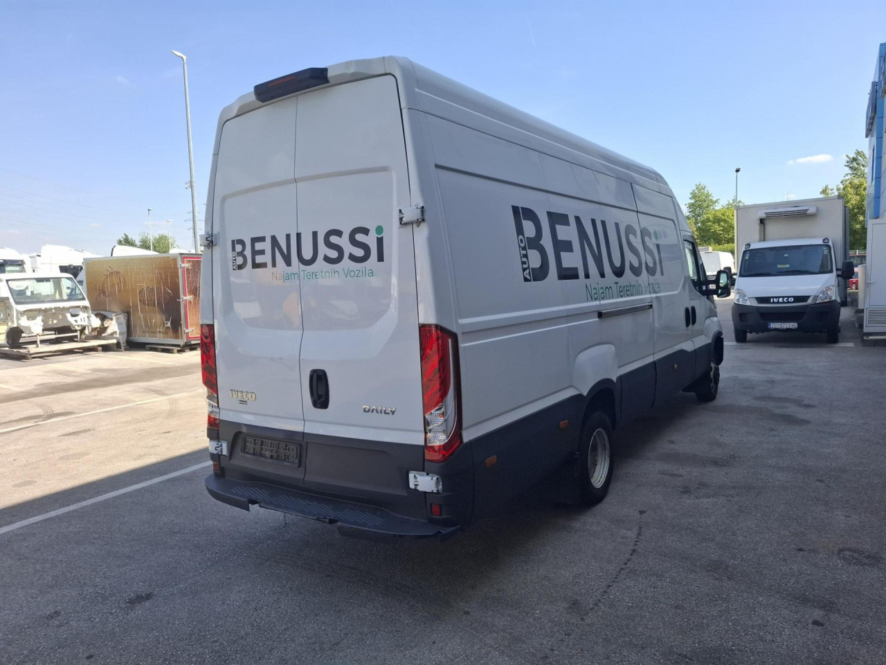 IVECO Daily 35C18H V - Pasažieru furgons: foto 3 IVECO Daily 35C18H V - Pasažieru furgons: foto 3