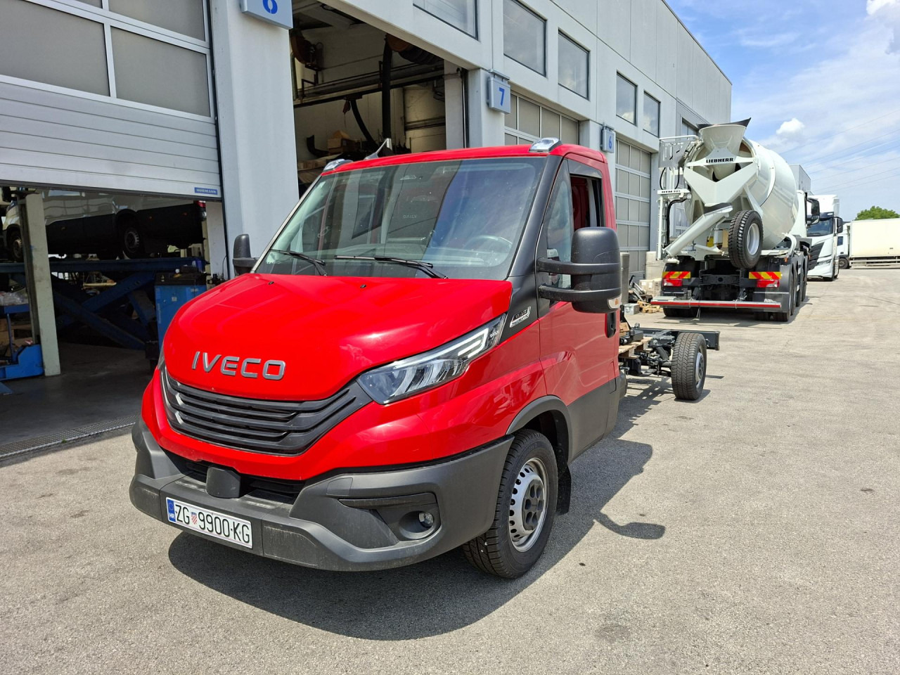 IVECO Daily 35C21HA8/P - Šasija kravas automašīna: foto 1 IVECO Daily 35C21HA8/P - Šasija kravas automašīna: foto 1
