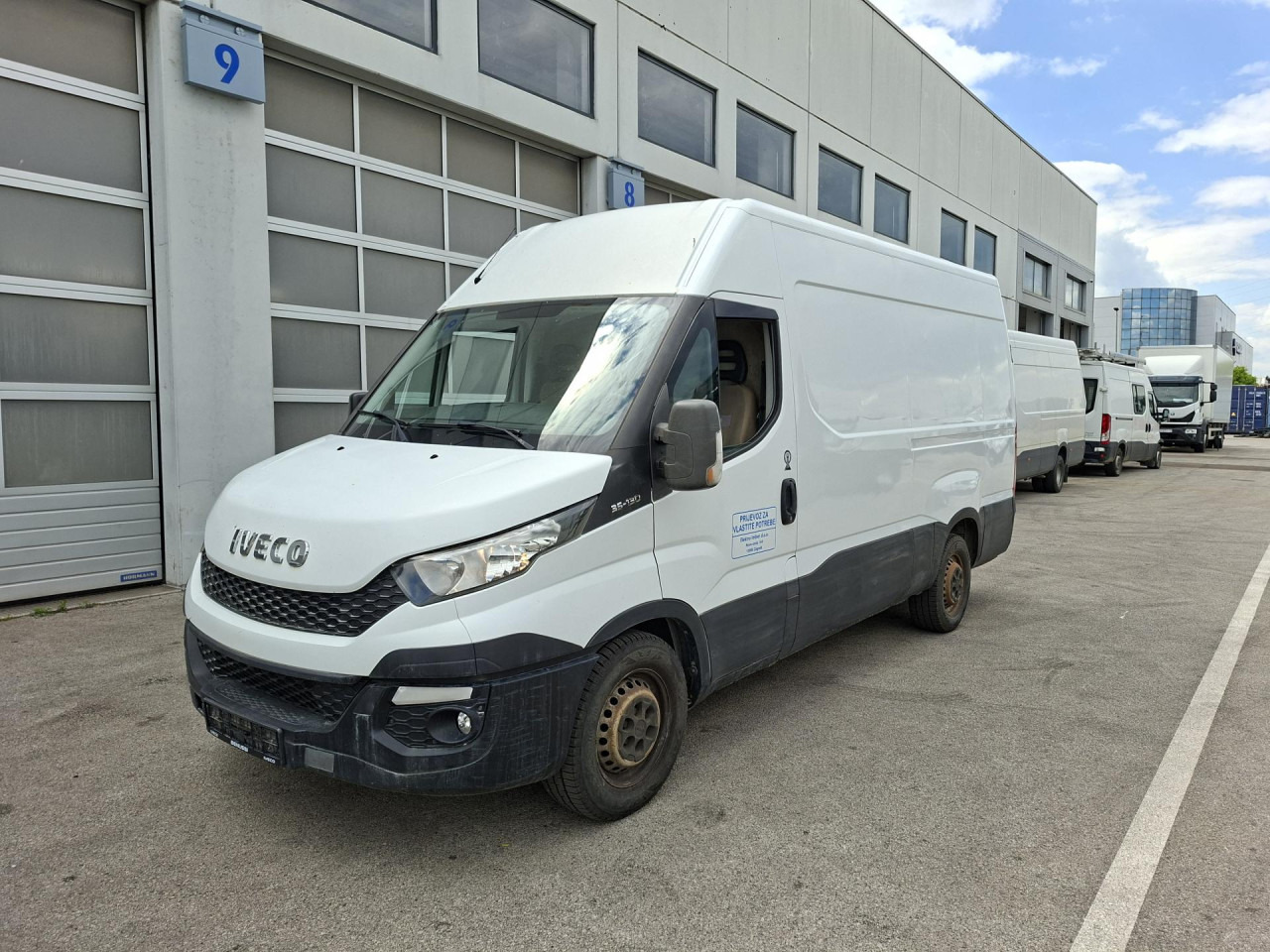IVECO Daily 35S13V - Pasažieru furgons: foto 1 IVECO Daily 35S13V - Pasažieru furgons: foto 1