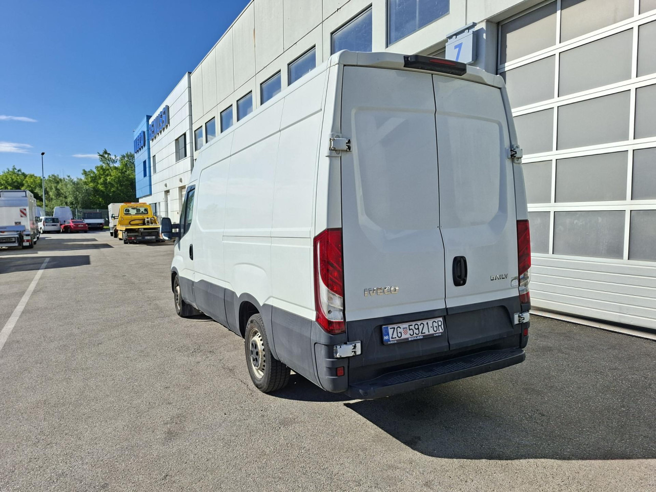 IVECO Daily 35S14V - Komercauto refrižerators: foto 4 IVECO Daily 35S14V - Komercauto refrižerators: foto 4