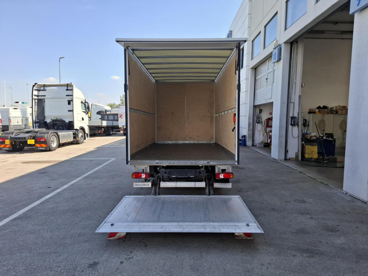 IVECO Daily 35S16 - Kravas mikroautobuss: foto 5 IVECO Daily 35S16 - Kravas mikroautobuss: foto 5