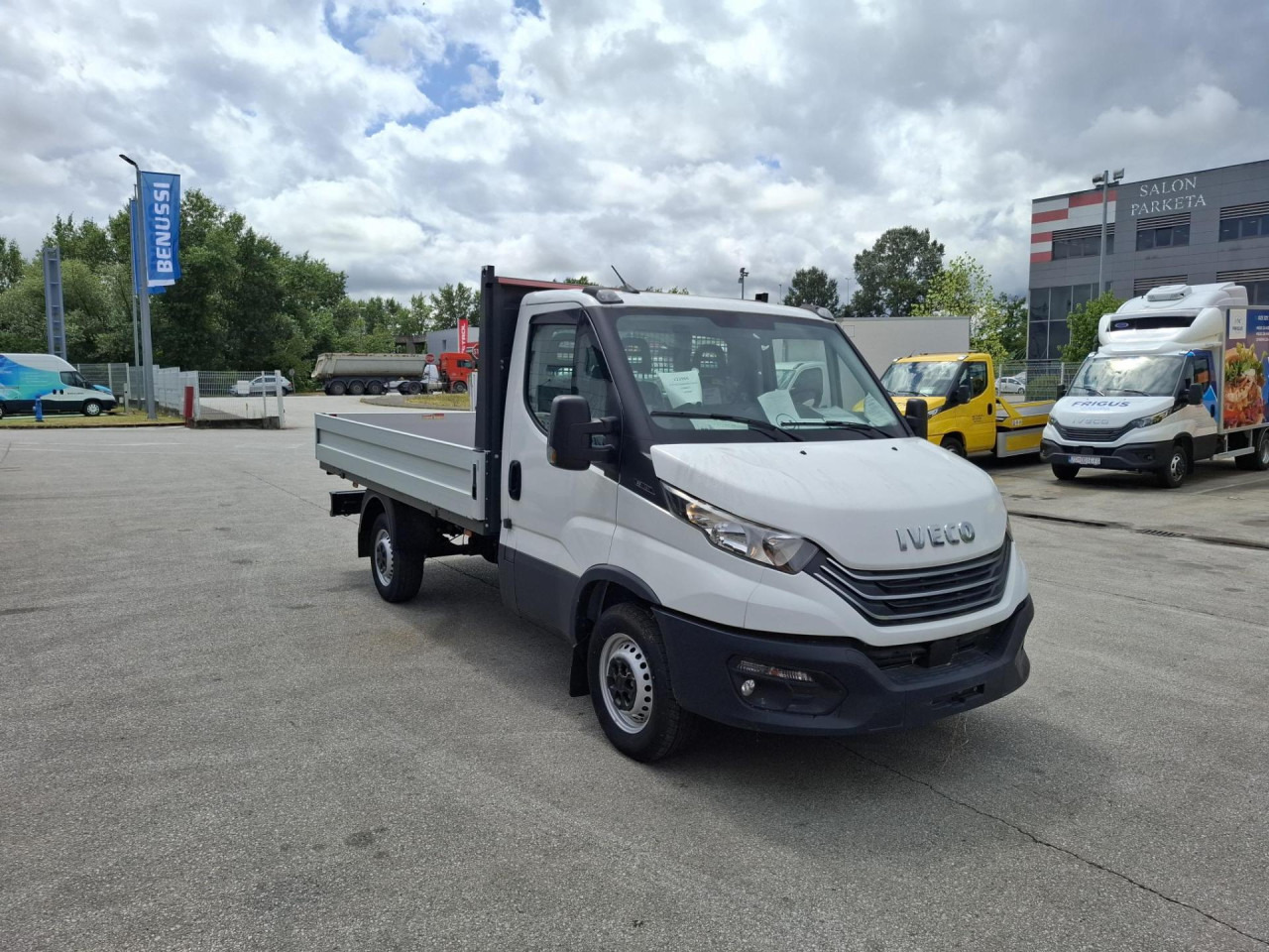 IVECO Daily 35S16 - Kravas mikroautobuss: foto 2 IVECO Daily 35S16 - Kravas mikroautobuss: foto 2