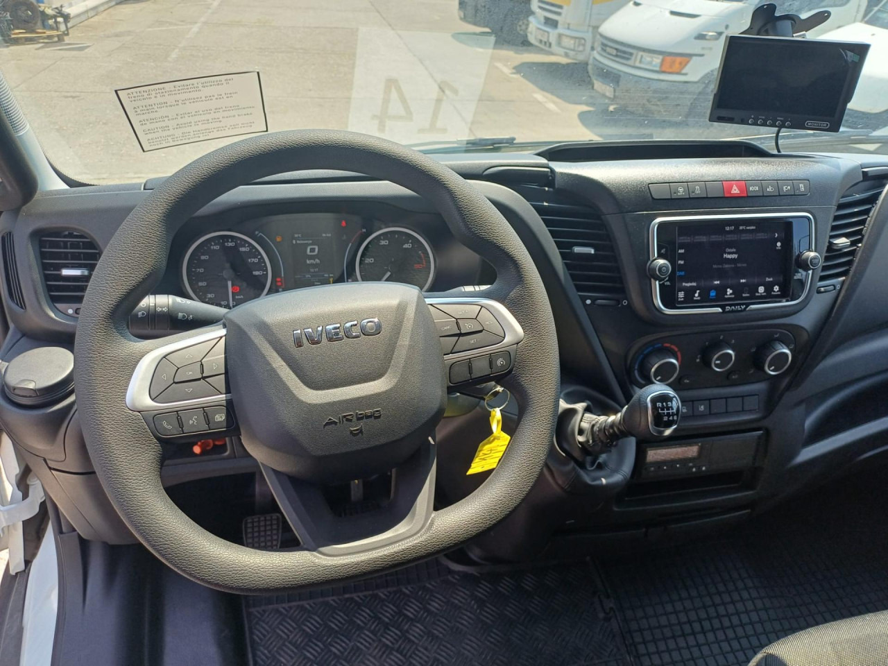 IVECO Daily 70C18H - Furgons ar tentu: foto 3 IVECO Daily 70C18H - Furgons ar tentu: foto 3