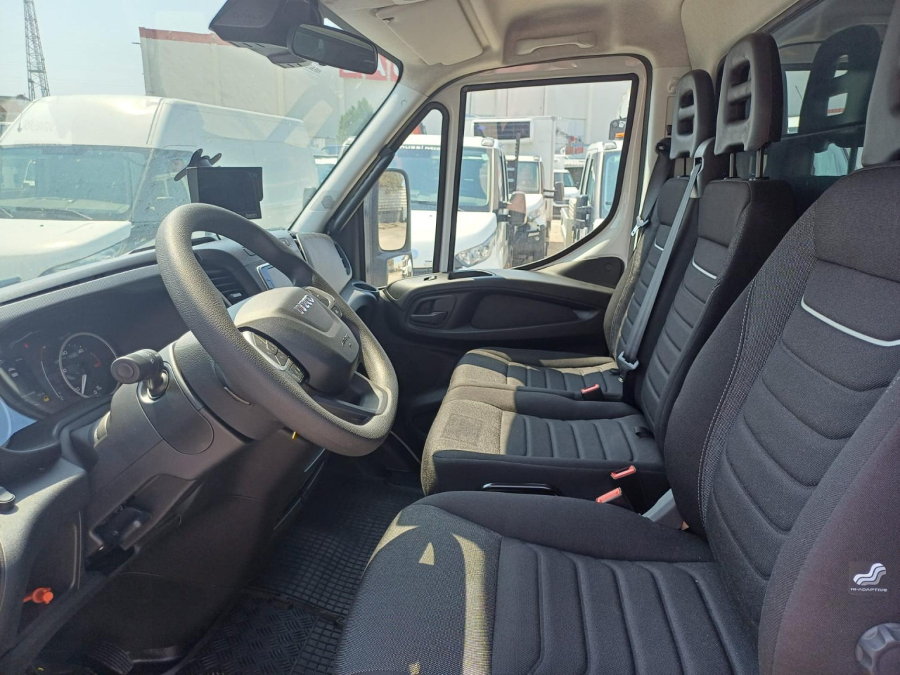 IVECO Daily 70C18H - Furgons ar tentu: foto 2 IVECO Daily 70C18H - Furgons ar tentu: foto 2