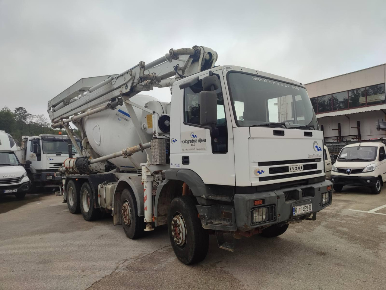 IVECO Trakker MP340E38H - Betonvedējs: foto 3 IVECO Trakker MP340E38H - Betonvedējs: foto 3