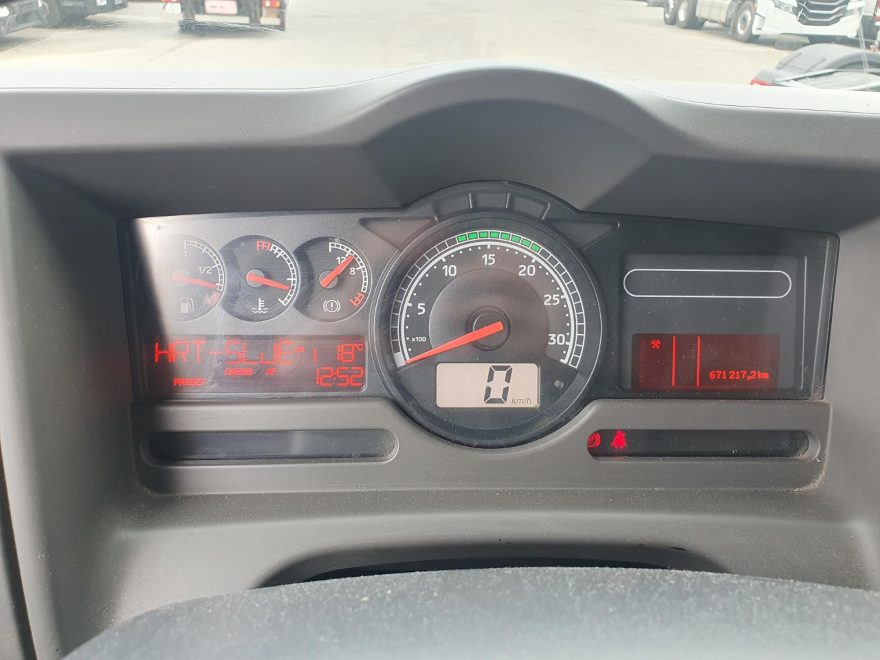 RENAULT Midlum 220.12 - Kravas automašīna refrižerators: foto 3 RENAULT Midlum 220.12 - Kravas automašīna refrižerators: foto 3