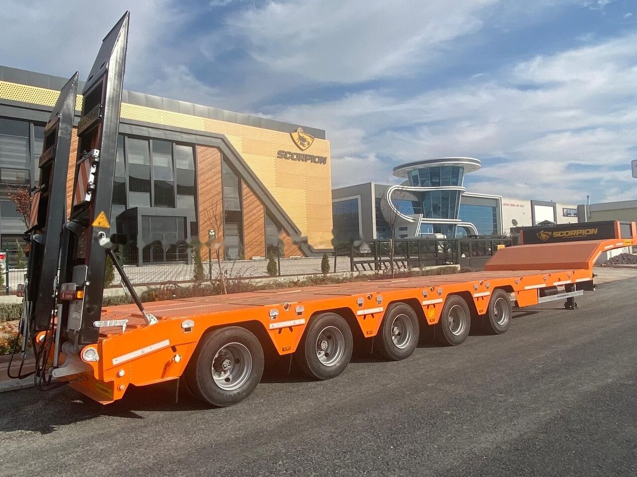 Scorpion Trailer 2024 NEW 5 AXLE (MANUFACTURER COMPANY) - Puspiekabe zema profila platforma: foto 1 Scorpion Trailer 2024 NEW 5 AXLE (MANUFACTURER COMPANY) - Puspiekabe zema profila platforma: foto 1