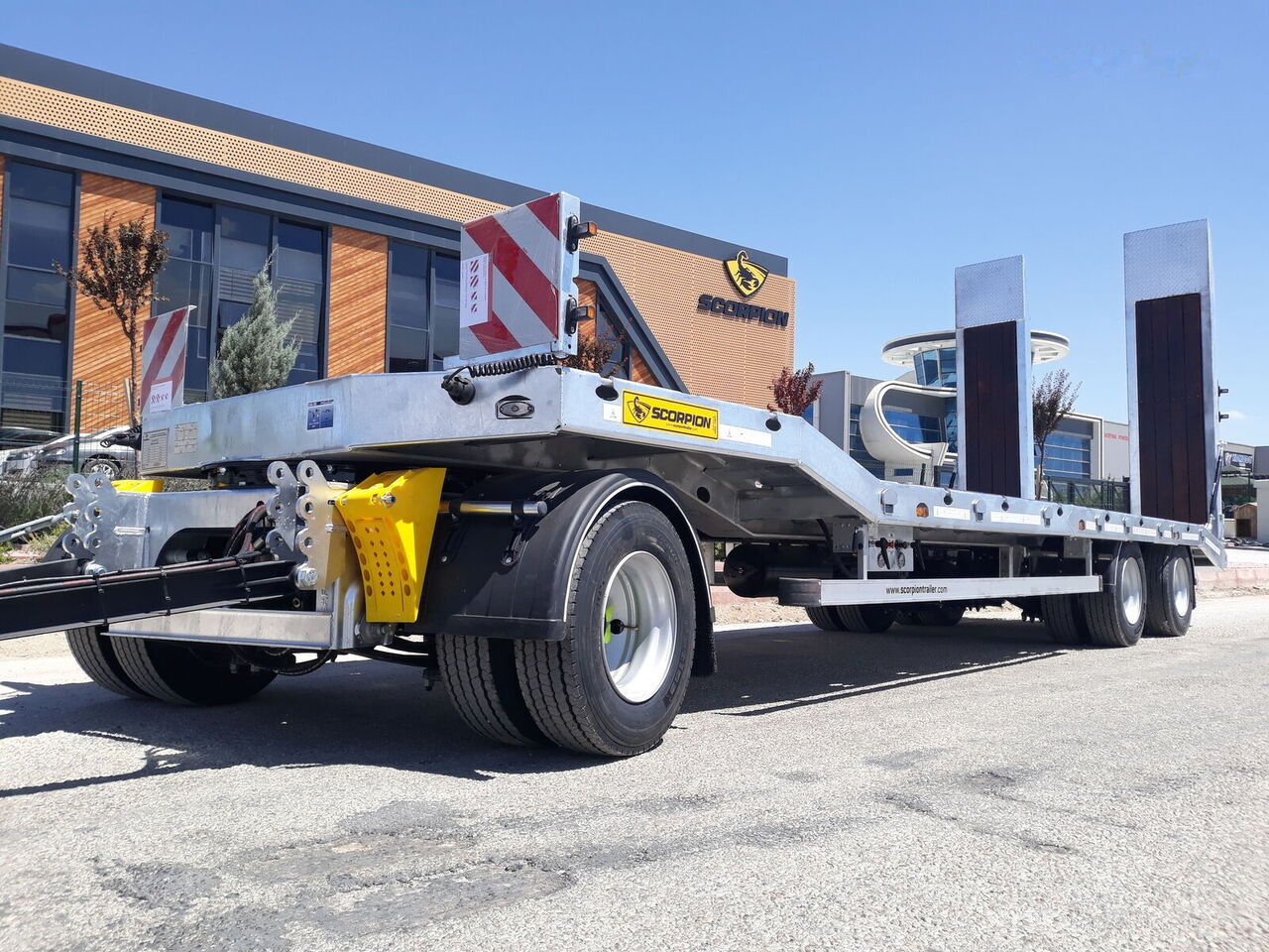 Scorpion Trailer 2024 SCORPION TRAILER NEW 3 AXLE (MANUFACTURER COMPANY) - Puspiekabe zema profila platforma: foto 2 Scorpion Trailer 2024 SCORPION TRAILER NEW 3 AXLE (MANUFACTURER COMPANY) - Puspiekabe zema profila platforma: foto 2