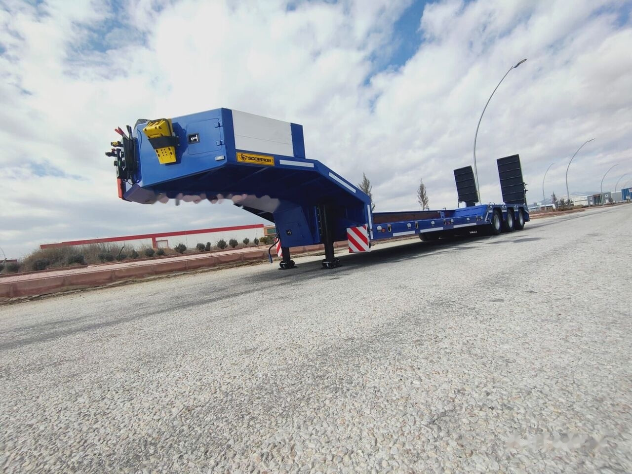Scorpion Trailer SCORPION TRAILER 3 AXLE LOWBED SEMI TRAILER (CUSTOMIZED) - Puspiekabe zema profila platforma: foto 5 Scorpion Trailer SCORPION TRAILER 3 AXLE LOWBED SEMI TRAILER (CUSTOMIZED) - Puspiekabe zema profila platforma: foto 5