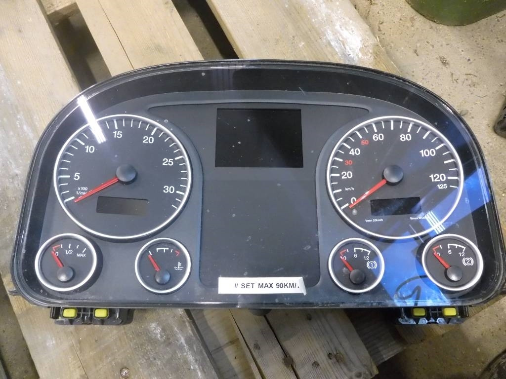 MAN TGS mätarhus, 81272026288 - Elektrosistēma - Kravas automašīna: foto 1 MAN TGS mätarhus, 81272026288 - Elektrosistēma - Kravas automašīna: foto 1