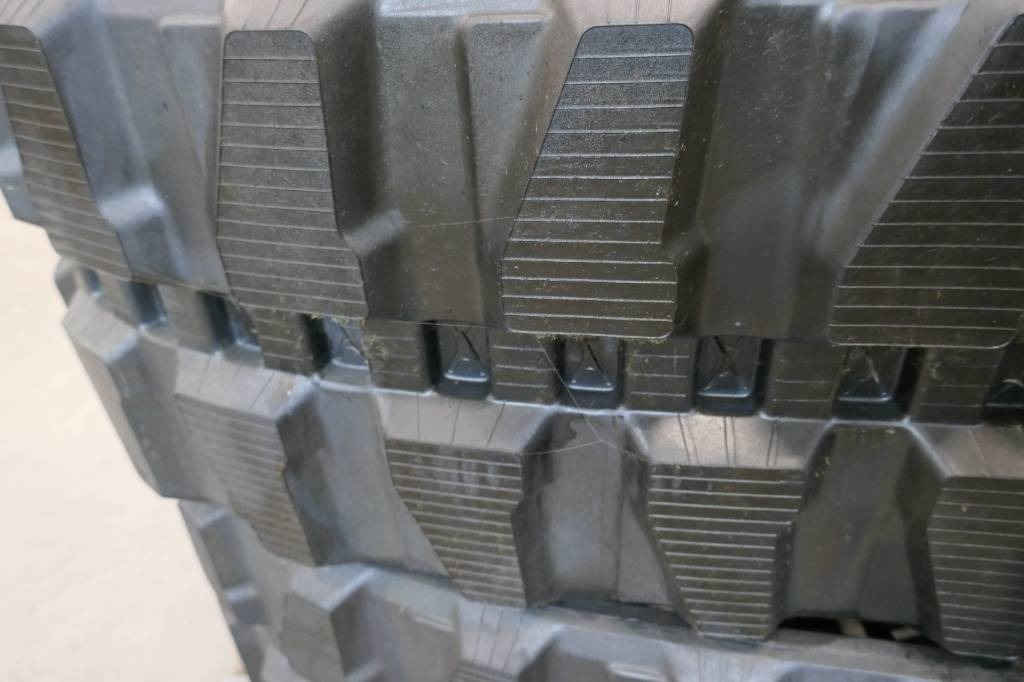 Rubber Tracks, 400x72,5x74W - Kāpurķēdes - Celtniecības tehnika: foto 5 Rubber Tracks, 400x72,5x74W - Kāpurķēdes - Celtniecības tehnika: foto 5