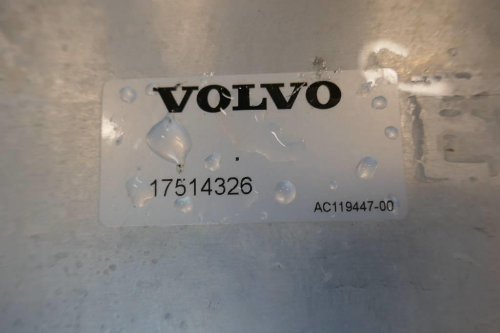 Volvo EC 300 E, Kylare Hydraulolja voe17514326 - Hidraulika - Celtniecības tehnika: foto 2 Volvo EC 300 E, Kylare Hydraulolja voe17514326 - Hidraulika - Celtniecības tehnika: foto 2