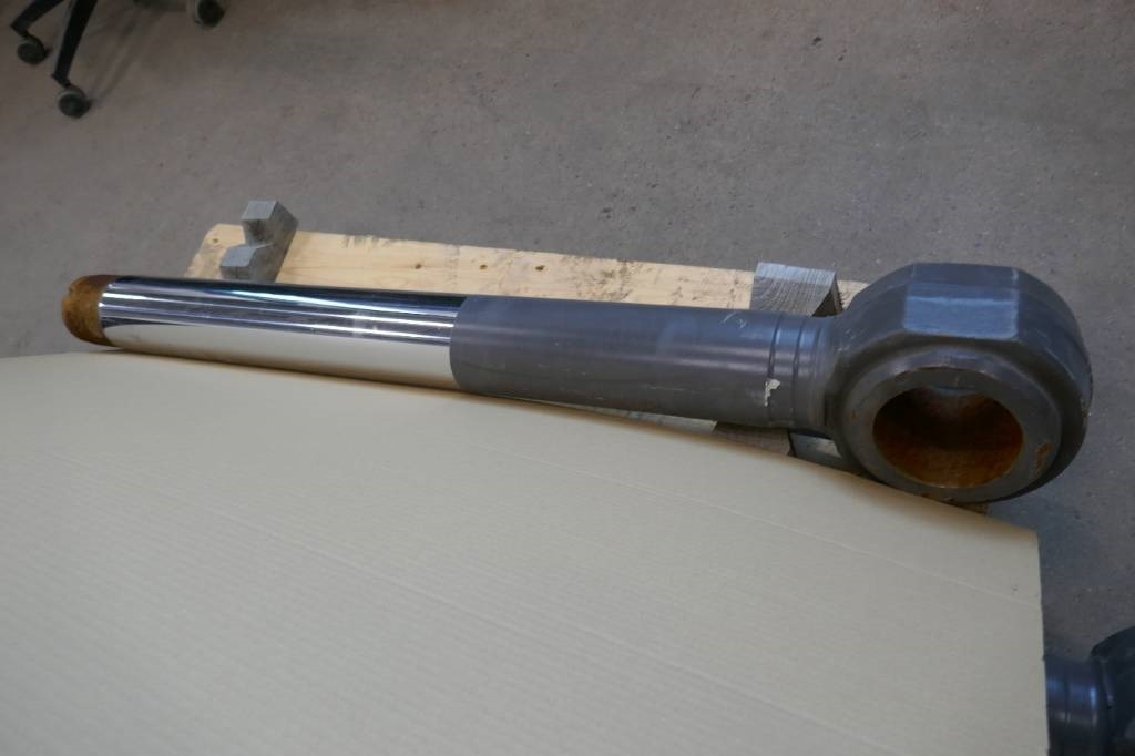 Volvo Kolvstång L150/180 - Hidraulika - Celtniecības tehnika: foto 2 Volvo Kolvstång L150/180 - Hidraulika - Celtniecības tehnika: foto 2