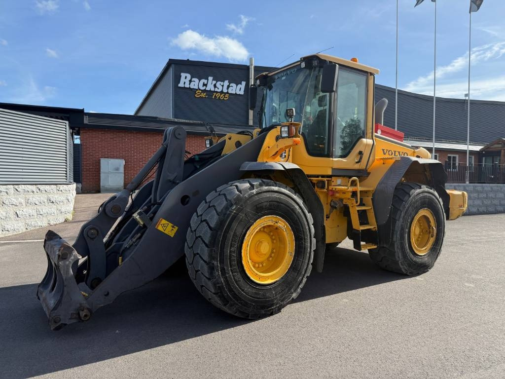 Volvo L 120 F - Riteņu iekrāvējs: foto 1 Volvo L 120 F - Riteņu iekrāvējs: foto 1