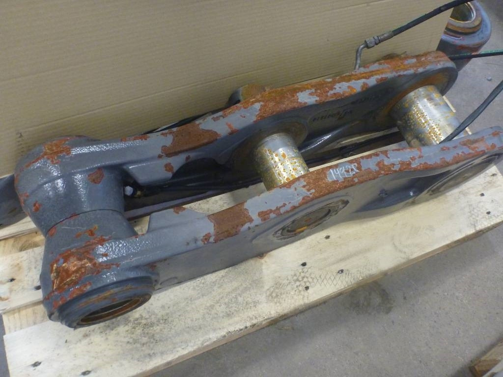 Volvo L 180 H Nedre tiltlänk - Strēle - Celtniecības tehnika: foto 2 Volvo L 180 H Nedre tiltlänk - Strēle - Celtniecības tehnika: foto 2