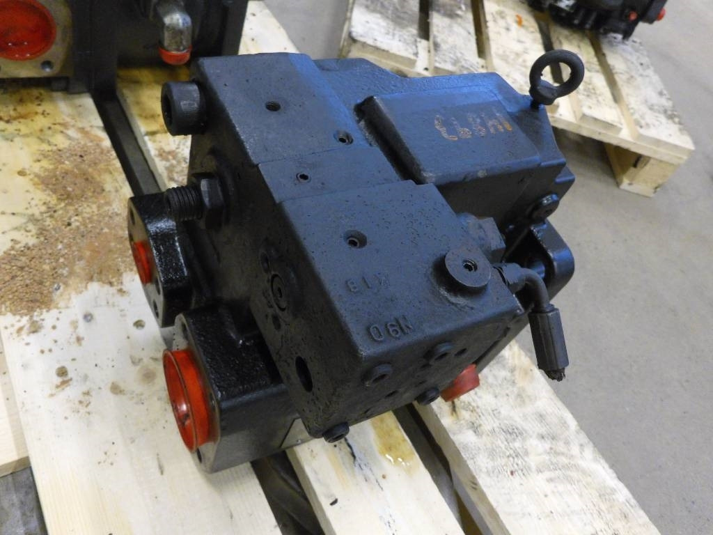 Volvo L180 HL Hydraulik pump, VOE15172808 - Hidraulika - Celtniecības tehnika: foto 2 Volvo L180 HL Hydraulik pump, VOE15172808 - Hidraulika - Celtniecības tehnika: foto 2