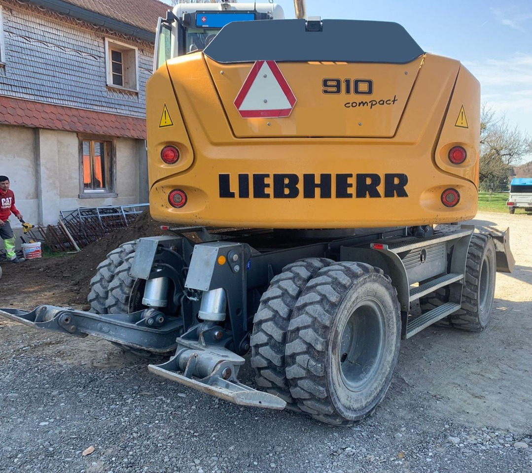 Liebherr A910 Compact Litronic,3 Schaufeln,Schnellwechsle - Riteņu ekskavators: foto 5 Liebherr A910 Compact Litronic,3 Schaufeln,Schnellwechsle - Riteņu ekskavators: foto 5