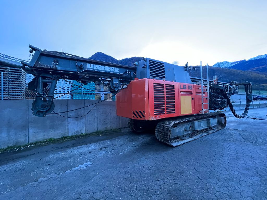 Liebherr LB16, Bohrgeraet, DRILLING RIG, SWISS, 11840h - Urbšanas mašīna: foto 4 Liebherr LB16, Bohrgeraet, DRILLING RIG, SWISS, 11840h - Urbšanas mašīna: foto 4