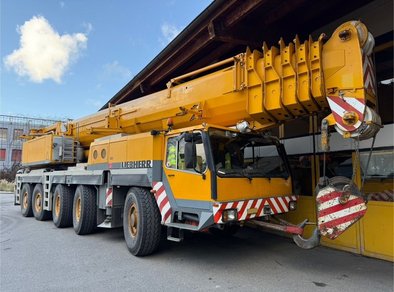 Liebherr LTM 1160/2 UTM655 10x6, FLYJIB, SWISS - Kravas auto ar manipulatoru: foto 1 Liebherr LTM 1160/2 UTM655 10x6, FLYJIB, SWISS - Kravas auto ar manipulatoru: foto 1