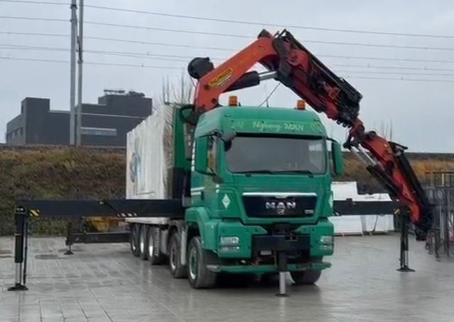 Kravas auto ar manipulatoru, Kravas automašīna ar tentu MAN TGS 35.480 10x6,E5,Palfinger PK92002+JIB+winch: foto 6