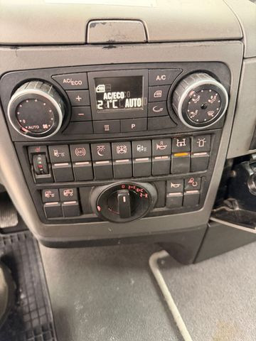 Kravas auto ar manipulatoru, Kravas automašīna ar tentu MAN TGS 35.480 10x6,E5,Palfinger PK92002+JIB+winch: foto 20