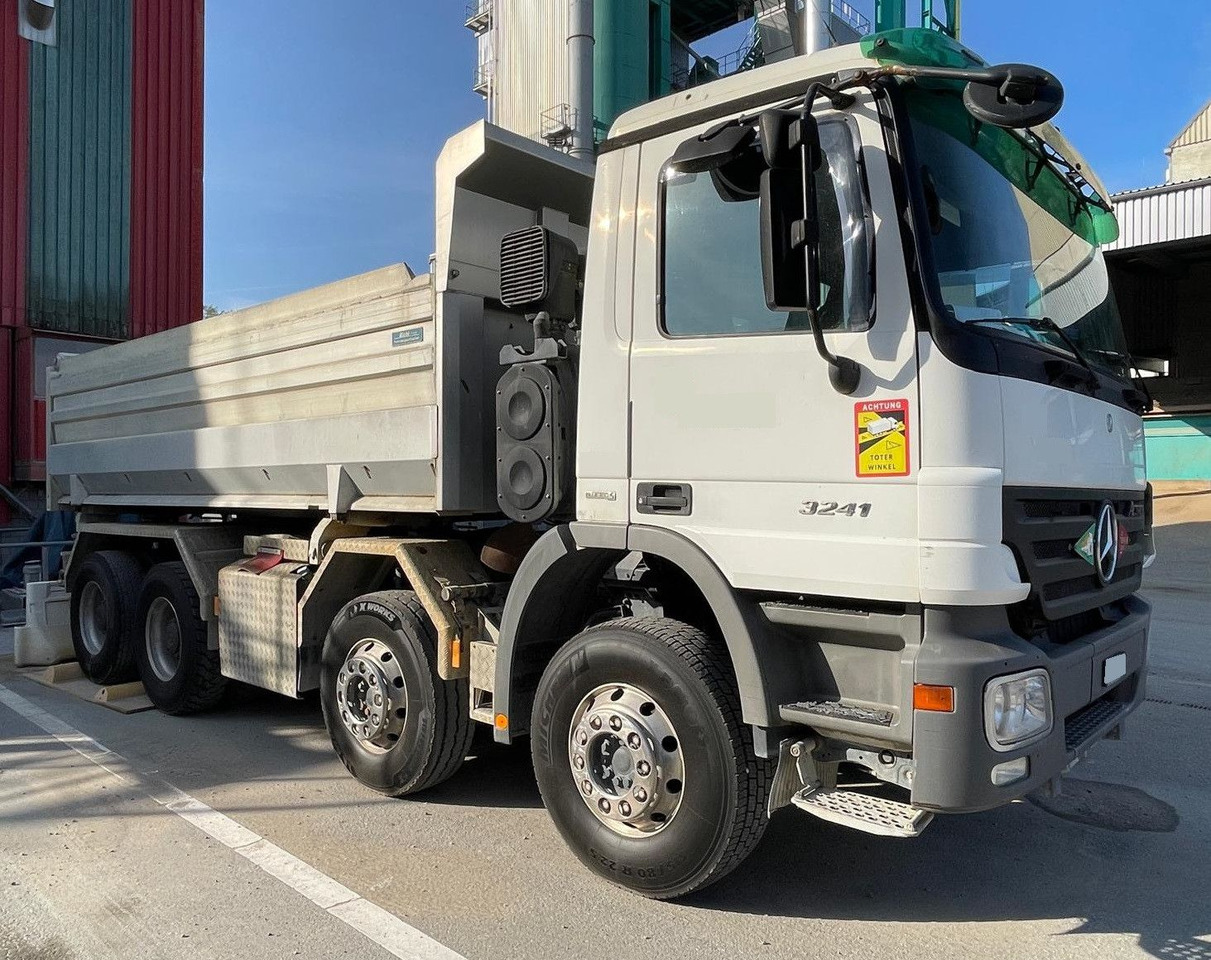 Mercedes-Benz Actros 3241 8x4,E5,Wechselsystem Mischer/Kipper - Betonvedējs: foto 2 Mercedes-Benz Actros 3241 8x4,E5,Wechselsystem Mischer/Kipper - Betonvedējs: foto 2