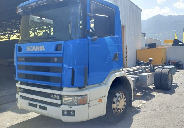 Scania R124LB 420 4x2, Euro 3 - Šasija kravas automašīna: foto 3 Scania R124LB 420 4x2, Euro 3 - Šasija kravas automašīna: foto 3