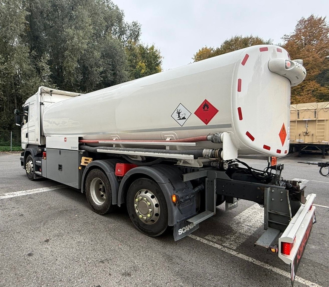Scania R450 LB 6x2, ADR, E6,Schwarzmüller,Diesel/Benzin - Autocisterna: foto 5 Scania R450 LB 6x2, ADR, E6,Schwarzmüller,Diesel/Benzin - Autocisterna: foto 5