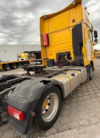 DAF XF460 4x2, Retarder, Euro 6, ALU Felgen - Vilcējs: foto 3 DAF XF460 4x2, Retarder, Euro 6, ALU Felgen - Vilcējs: foto 3