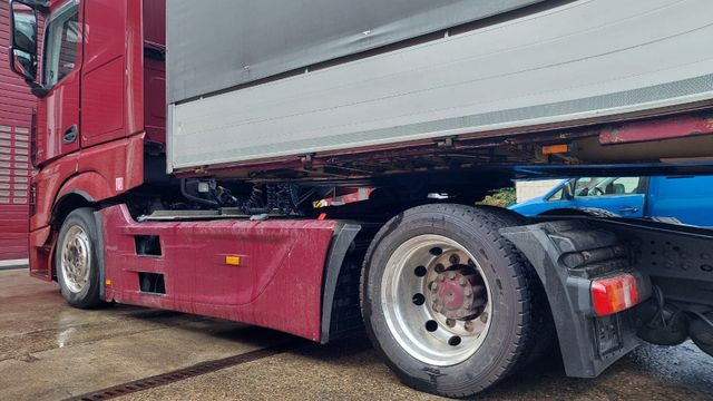 Mercedes-Benz Actros 1848 4x2, E6,Lowliner,verstellbare Sattel - Vilcējs: foto 5 Mercedes-Benz Actros 1848 4x2, E6,Lowliner,verstellbare Sattel - Vilcējs: foto 5
