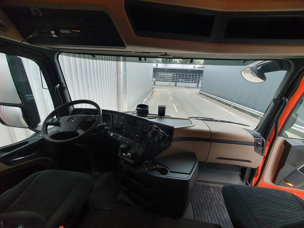 Mercedes-Benz Actros 3358 6x4, E6, 120ton, Retarder - Vilcējs: foto 5 Mercedes-Benz Actros 3358 6x4, E6, 120ton, Retarder - Vilcējs: foto 5
