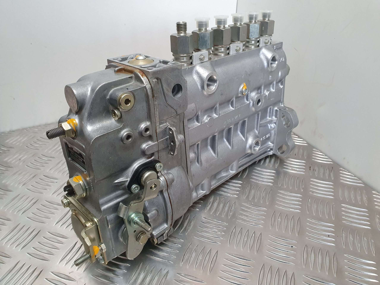 Cummins 6BT injection pump 17/913900 3830160 - Dzinējs un rezerves daļas - Celtniecības tehnika: foto 3 Cummins 6BT injection pump 17/913900 3830160 - Dzinējs un rezerves daļas - Celtniecības tehnika: foto 3