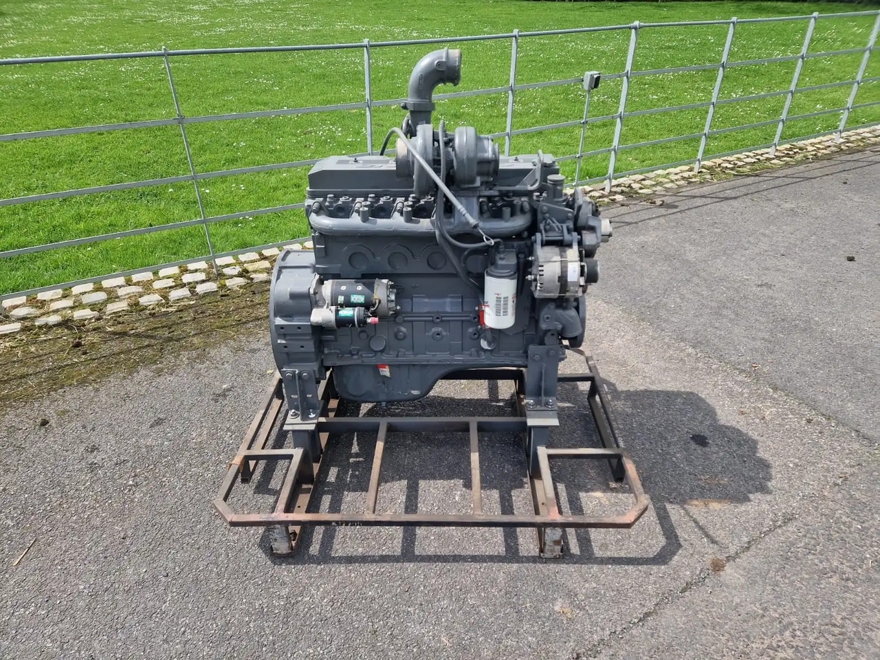 Cummins CPL3900 6BTA Engine 5.9 litre - Dzinējs - Celtniecības tehnika: foto 2 Cummins CPL3900 6BTA Engine 5.9 litre - Dzinējs - Celtniecības tehnika: foto 2
