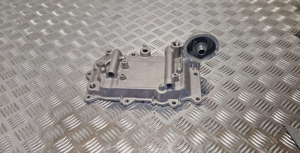 Oil cooler cover JCB 320/A4350 JCB Engine Cooler Cover - Dzinējs un rezerves daļas - Celtniecības tehnika: foto 1 Oil cooler cover JCB 320/A4350 JCB Engine Cooler Cover - Dzinējs un rezerves daļas - Celtniecības tehnika: foto 1