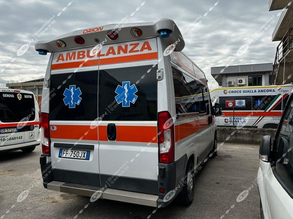 FIAT FIAT 290 DUCATO - Ātrās palīdzības mašīna: foto 2 FIAT FIAT 290 DUCATO - Ātrās palīdzības mašīna: foto 2