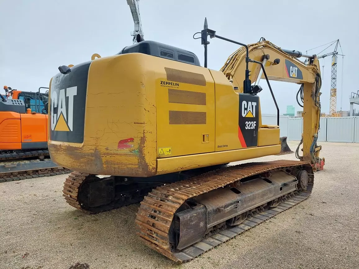 2017 Caterpillar 323F - Kāpurķēžu ekskavators: foto 3 2017 Caterpillar 323F - Kāpurķēžu ekskavators: foto 3