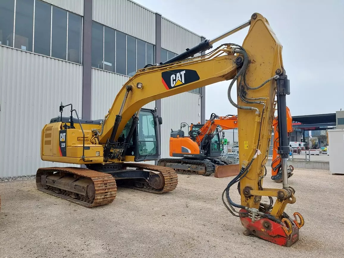 2017 Caterpillar 323F - Kāpurķēžu ekskavators: foto 2 2017 Caterpillar 323F - Kāpurķēžu ekskavators: foto 2