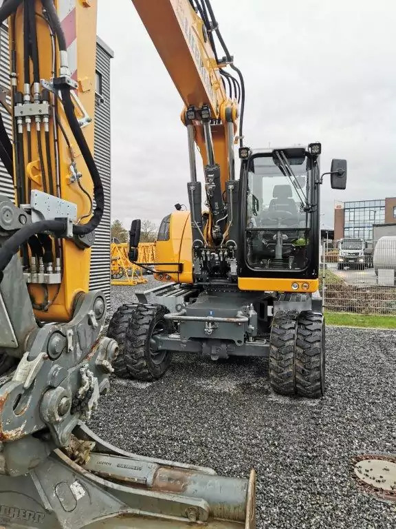 2023 Liebherr A 920 Litronic G6.0-D - Kāpurķēžu ekskavators: foto 1 2023 Liebherr A 920 Litronic G6.0-D - Kāpurķēžu ekskavators: foto 1