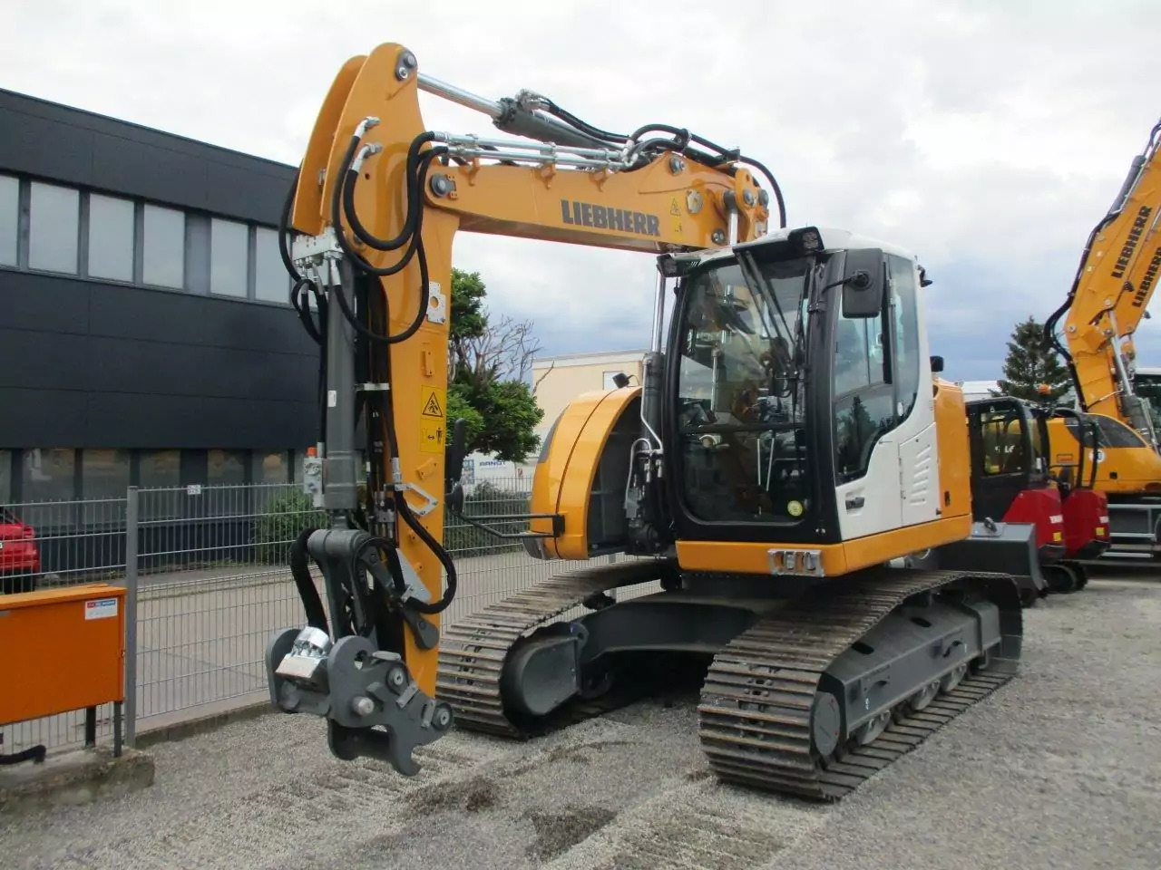 2023 Liebherr R 914 Compact G6.1-D - Kāpurķēžu ekskavators: foto 1 2023 Liebherr R 914 Compact G6.1-D - Kāpurķēžu ekskavators: foto 1
