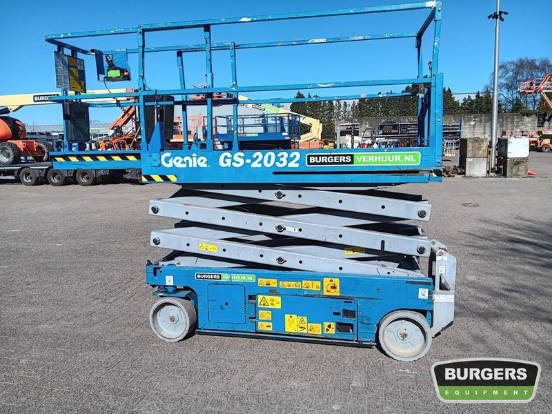 Genie GS2032 - Šķērveida pacēlājs: foto 2 Genie GS2032 - Šķērveida pacēlājs: foto 2