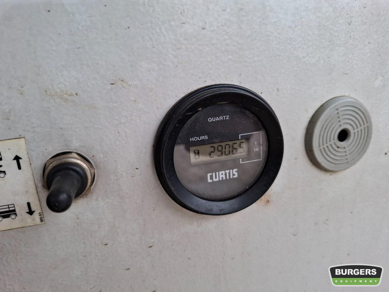 HOLLANDLIFT HL220D25 - Šķērveida pacēlājs: foto 5 HOLLANDLIFT HL220D25 - Šķērveida pacēlājs: foto 5